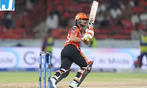 IPL 2026 : SRH का तूफानी प्रदर्शन, 16 ओवर में 182/3 बड़ा स्कोर तय IPL 2026 : SRH का तूफानी प्रदर्शन, 16 ओवर में 182/3 बड़ा स्कोर तय