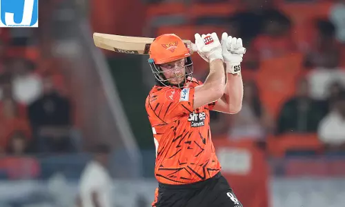 IPL 2026 : SRH का तूफानी प्रदर्शन, 18 ओवर में 212/3 क्लासेन-नितीश ने मचाया धमाल IPL 2026 : SRH का तूफानी प्रदर्शन, 18 ओवर में 212/3 क्लासेन-नितीश ने मचाया धमाल