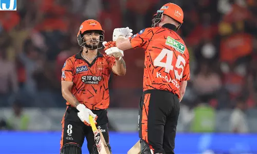 IPL 2026 SRH VS PBKS: हैदराबाद ने खड़ा किया 236 रन का विशाल लक्ष्य, पंजाब के सामने बड़ी चुनौती IPL 2026 SRH VS PBKS: हैदराबाद ने खड़ा किया 236 रन का विशाल लक्ष्य, पंजाब के सामने बड़ी चुनौती