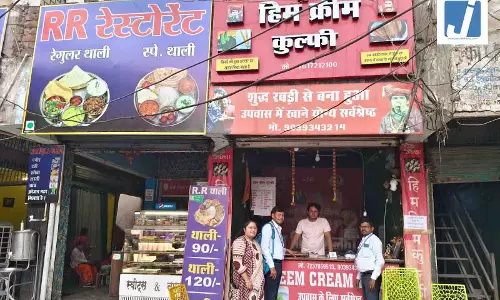 हॉस्पिटल कैंटीन और आइसक्रीम दुकानों की जांच, 5 किलो एक्सपायर्ड ब्रेड नष्ट, 2 फर्मों को नोटिस जारी