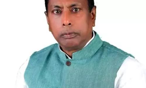 टेंडर घोटाले केस में आलमगीर आलम को हाईकोर्ट से झटका, डिस्चार्ज याचिका खारिज टेंडर घोटाले केस में आलमगीर आलम को हाईकोर्ट से झटका, डिस्चार्ज याचिका खारिज