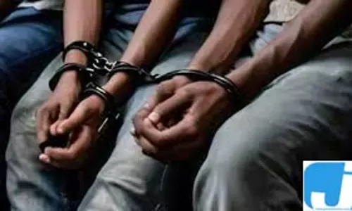 पतंजलि स्टोर से दिनदहाड़े 1.70 लाख की उठाईगिरी, दो युवक फरार पतंजलि स्टोर से दिनदहाड़े 1.70 लाख की उठाईगिरी, दो युवक फरार