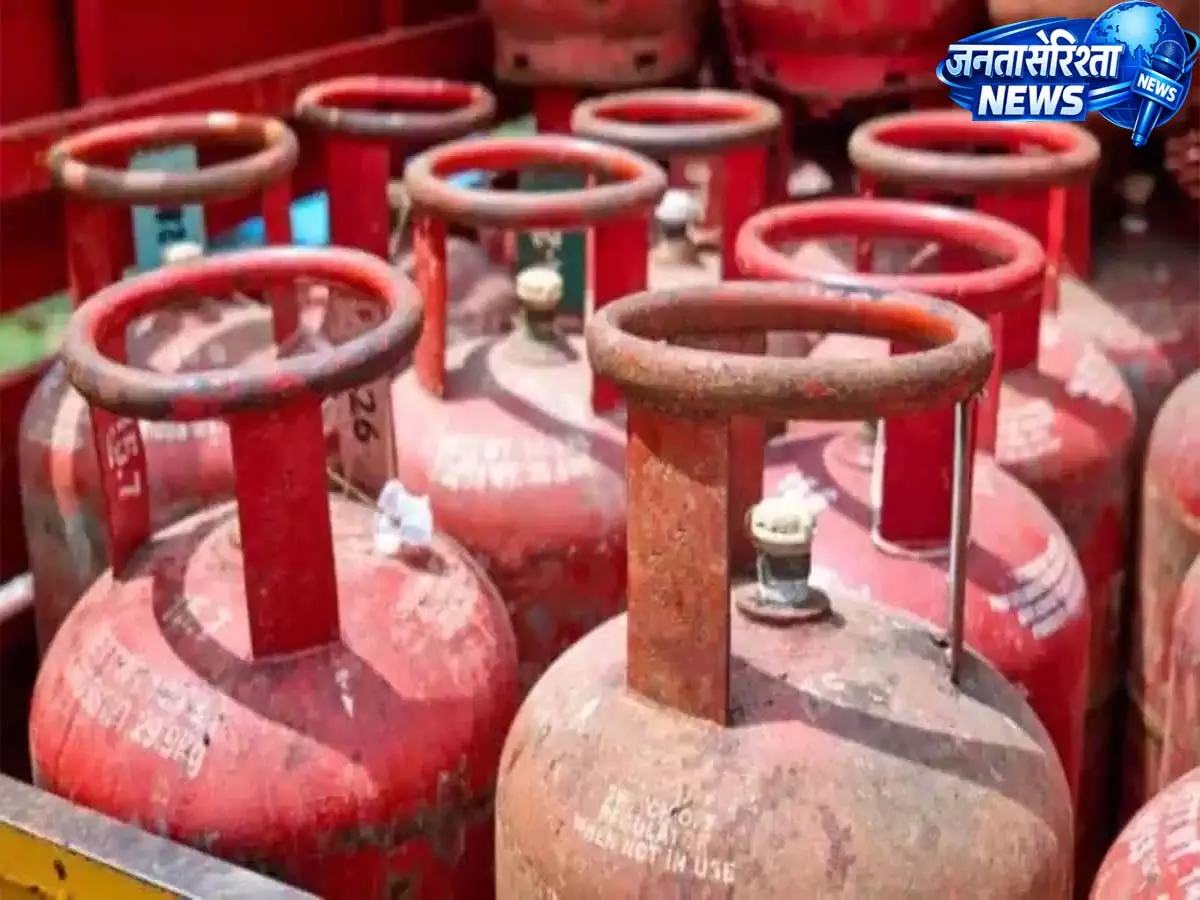 Hyderabad: संगारेड्डी गोदाम से चोर ले गए 82 गैस सिलेंडर Hyderabad: संगारेड्डी गोदाम से चोर ले गए 82 गैस सिलेंडर