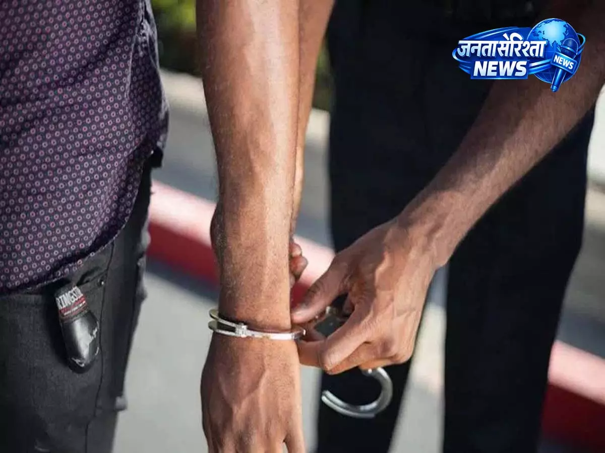 Hyderabad: जीडीमेटला मर्डर केस में लिव-इन पार्टनर हत्या के आरोप में किशोर और मां गिरफ्तार Hyderabad: जीडीमेटला मर्डर केस में लिव-इन पार्टनर हत्या के आरोप में किशोर और मां गिरफ्तार