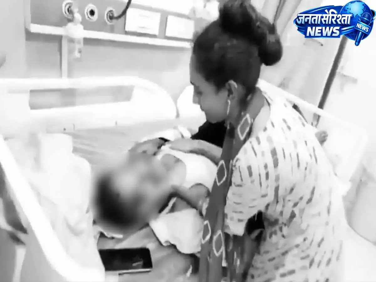 Telangana: तेज़ हवाओं से लोहे का शेड गिरने से चार किसानों की मौत Telangana: तेज़ हवाओं से लोहे का शेड गिरने से चार किसानों की मौत