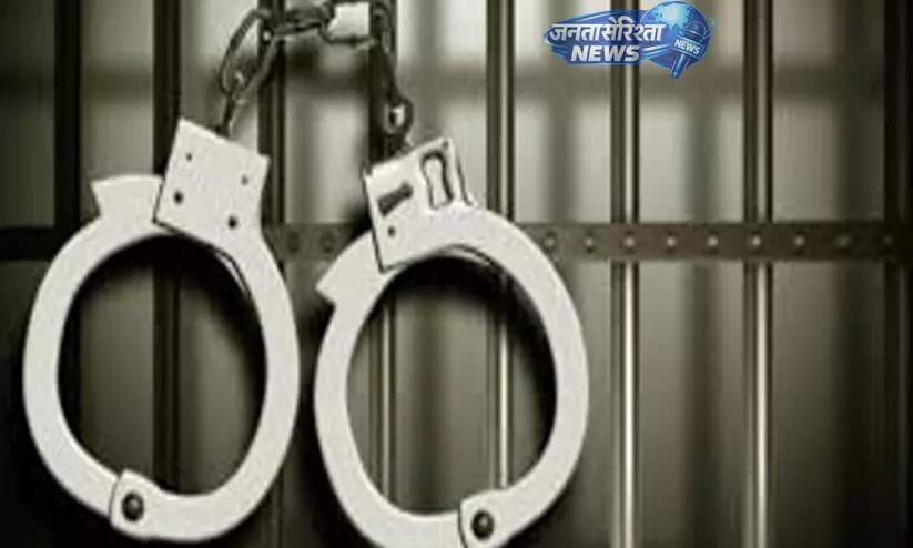 Kerala : ऑनलाइन स्टिमुलेंट बिक्री का भंडाफोड़, थोडुपुझा में युवक गिरफ्तार Kerala : ऑनलाइन स्टिमुलेंट बिक्री का भंडाफोड़, थोडुपुझा में युवक गिरफ्तार