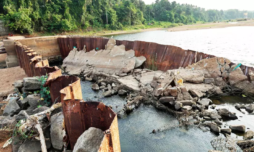 Bharathapuzha : क्षेत्र में जल संकट की आशंका, डैम क्षति से पानी प्रबंधन पर संकट Bharathapuzha : क्षेत्र में जल संकट की आशंका, डैम क्षति से पानी प्रबंधन पर संकट