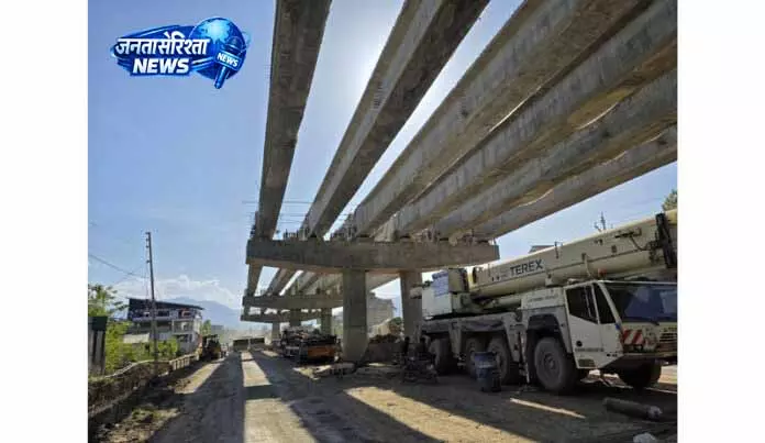 Jammu में डेलिना फ्लाईओवर परियोजना में देरी, यात्रियों का समय बर्बाद Jammu में डेलिना फ्लाईओवर परियोजना में देरी, यात्रियों का समय बर्बाद