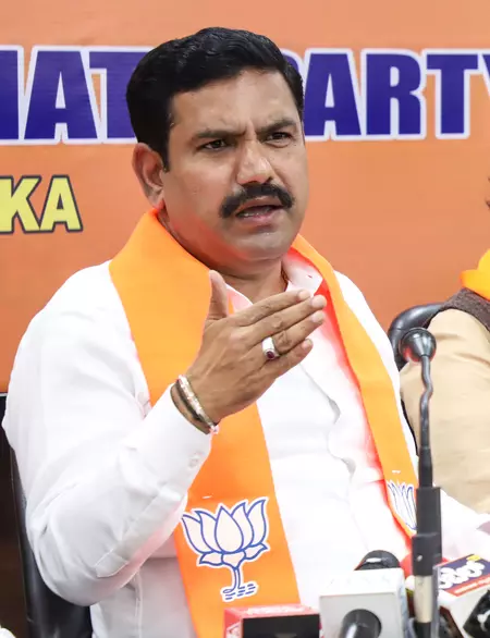श्रृंगेरी में मतगणना के परिणाम को लेकर कर्नाटक भाजपा ने राहुल गांधी से माफी मांगने की मांग की श्रृंगेरी में मतगणना के परिणाम को लेकर कर्नाटक भाजपा ने राहुल गांधी से माफी मांगने की मांग की