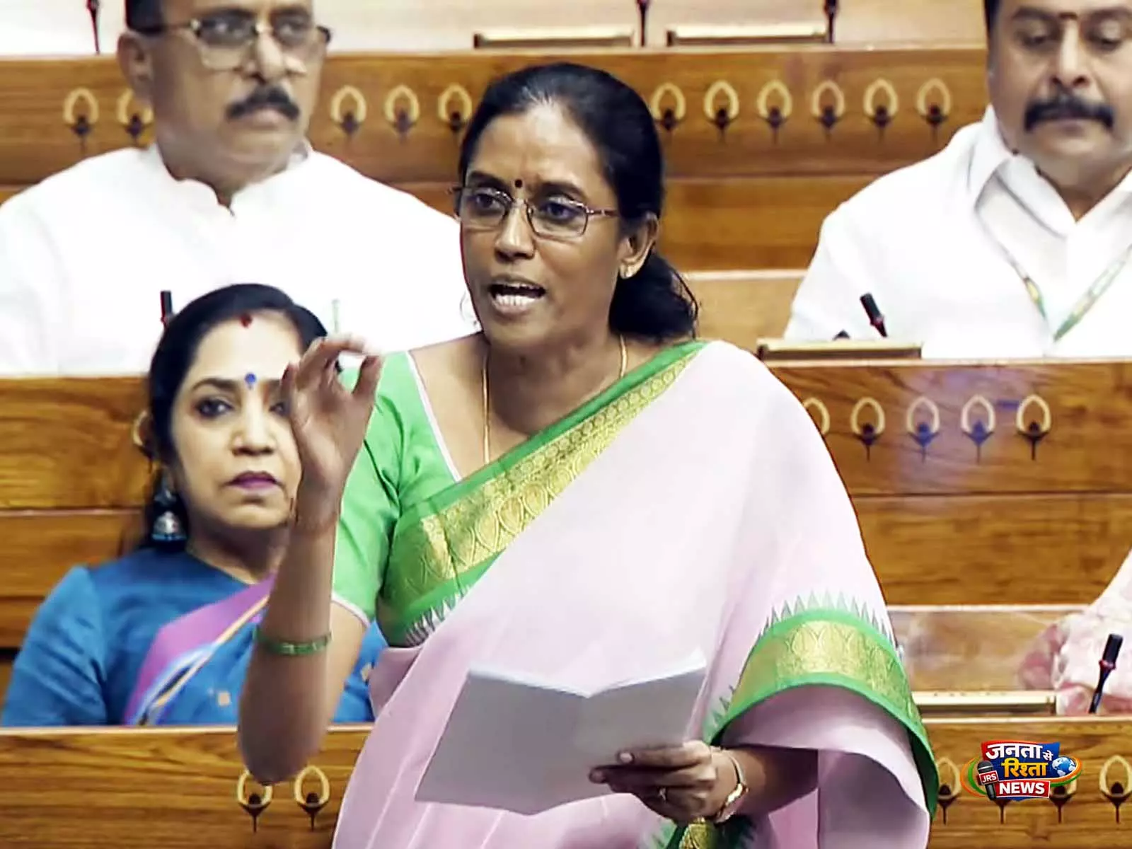 कांग्रेस MP जोथिमणि ने TVK के साथ अपनी पार्टी के गठबंधन को सही ठहराया कांग्रेस MP जोथिमणि ने TVK के साथ अपनी पार्टी के गठबंधन को सही ठहराया
