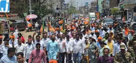 बिजली और पानी संकट के मुद्दे पर पलामू में भाजपा ने किया जोरदार प्रदर्शन बिजली और पानी संकट के मुद्दे पर पलामू में भाजपा ने किया जोरदार प्रदर्शन