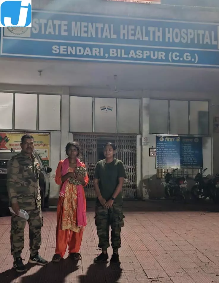 मानसिक रूप से अस्वस्थ महिला का सुरक्षित रेस्क्यू मानसिक रूप से अस्वस्थ महिला का सुरक्षित रेस्क्यू