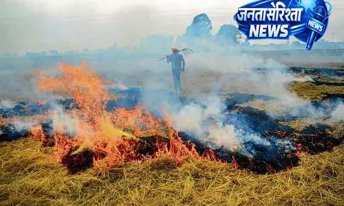 Haryana में पराली जलाने पर आयोग ने मांगी रिपोर्ट Haryana में पराली जलाने पर आयोग ने मांगी रिपोर्ट