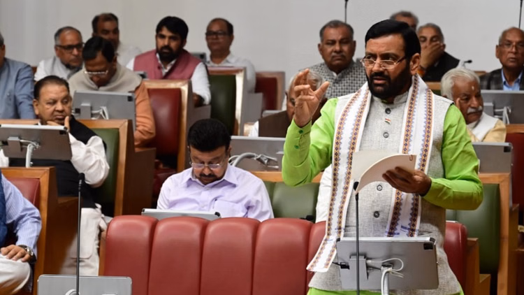 Chandigarh: हरियाणा सरकार ने लागू किया संशोधित ट्रैवल एक्ट Chandigarh: हरियाणा सरकार ने लागू किया संशोधित ट्रैवल एक्ट