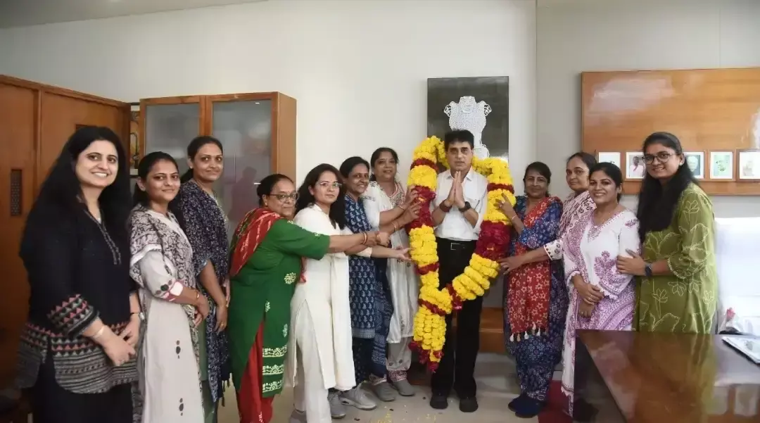 Surat: नर्सिंग सिर्फ नौकरी नहीं, एक सेवा है: प्रफुल पानसेरिया Surat: नर्सिंग सिर्फ नौकरी नहीं, एक सेवा है: प्रफुल पानसेरिया