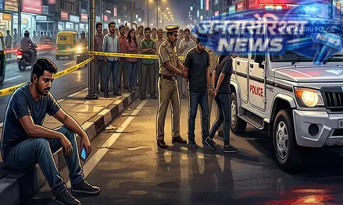 Bengaluru : डेटिंग ऐप यूज़र्स को टारगेट करने वाले गैंग का भंडाफोड़, 4 गिरफ्तार Bengaluru : डेटिंग ऐप यूज़र्स को टारगेट करने वाले गैंग का भंडाफोड़, 4 गिरफ्तार