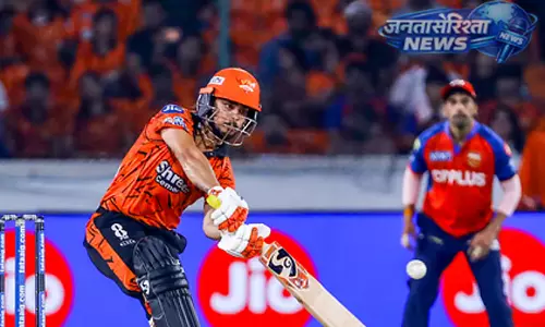 SRH की धमाकेदार जीत, पंजाब किंग्स को 33 रन से हराकर पॉइंट्स टेबल में टॉप पर पहुंची SRH की धमाकेदार जीत, पंजाब किंग्स को 33 रन से हराकर पॉइंट्स टेबल में टॉप पर पहुंची