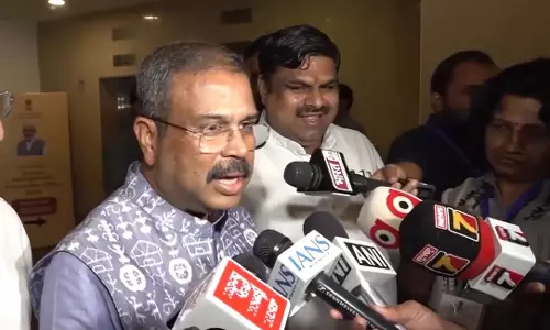 चंद्रनाथ राठ की हत्या पर राजनीतिक घमासान, केंद्रीय मंत्री ने TMC पर लगाए गंभीर आरोप चंद्रनाथ राठ की हत्या पर राजनीतिक घमासान, केंद्रीय मंत्री ने TMC पर लगाए गंभीर आरोप
