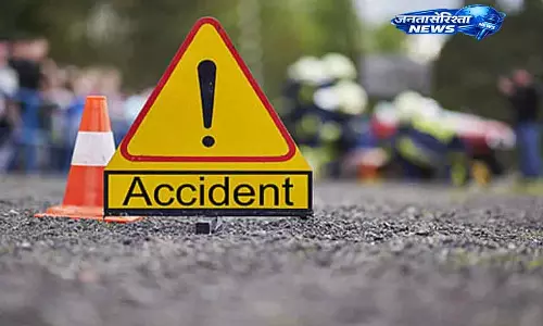 Sopore में सड़क दुर्घटना में 3 साल के बच्चे की मौत, जांच शुरू: पुलिस Sopore में सड़क दुर्घटना में 3 साल के बच्चे की मौत, जांच शुरू: पुलिस