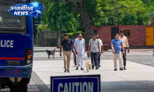 Jalandhar स्कूलों को ईमेल के जरिए मिली धमकी, प्रशासन अलर्ट Jalandhar स्कूलों को ईमेल के जरिए मिली धमकी, प्रशासन अलर्ट