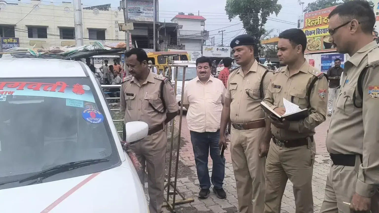 Haldwani: टैक्सी स्टैंड पर कार में चालक का शव मिला Haldwani: टैक्सी स्टैंड पर कार में चालक का शव मिला