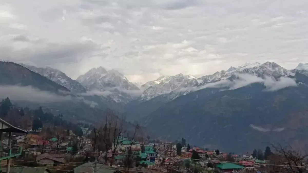 Dehradun: उत्तराखंड में मौसम बदलेगा, कई इलाकों में ठंडक बढ़ेगी