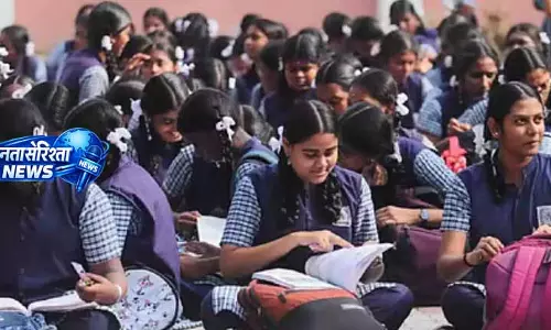 Tamil Nadu: बोर्ड नतीजों पर नई सरकार की नीति स्पष्ट होने तक रोक Tamil Nadu: बोर्ड नतीजों पर नई सरकार की नीति स्पष्ट होने तक रोक
