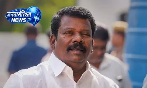 Chennai सेल्वापेरुंथगई ने राज्यपाल के कामों में राजनीतिक मकसद का आरोप लगाया