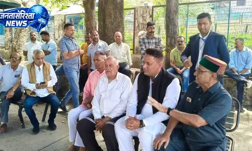 Kangra में रेल सेवा बहाल करने की मांग को सांसद ने समर्थन दिया Kangra में रेल सेवा बहाल करने की मांग को सांसद ने समर्थन दिया