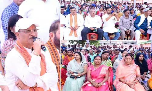 जनता के चौखट में सरकार, प्रदेश के मुखिया संग हंसी-ठिठोली और झट से समस्या का निदान