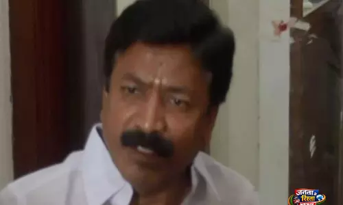 तमिलनाडु में सरकार गठन के ड्रामे के बीच AIADMK के 28 विधायकों को पुडुचेरी के रिसॉर्ट में भेजा गया तमिलनाडु में सरकार गठन के ड्रामे के बीच AIADMK के 28 विधायकों को पुडुचेरी के रिसॉर्ट में भेजा गया