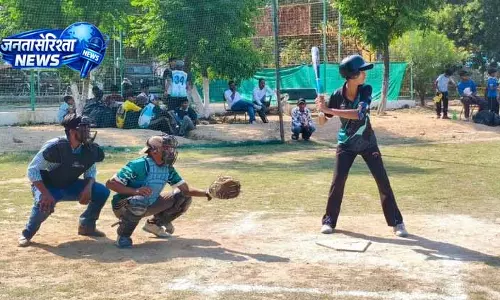 Gill School की महिला खिलाड़ियों ने बेसबॉल में नई मिसाल कायम की