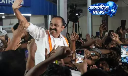 Kerala Elections 2026: वी डी सतीशन को कला, सिनेमा और खेल जगत से समर्थन Kerala Elections 2026: वी डी सतीशन को कला, सिनेमा और खेल जगत से समर्थन