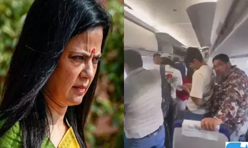 MP महुआ मोइत्रा को फ्लाइट में देखकर चोर-चोर के नारे लगाए, खुद शेयर किया Video MP महुआ मोइत्रा को फ्लाइट में देखकर चोर-चोर के नारे लगाए, खुद शेयर किया Video