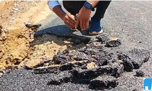 मैनपाट में पीएम जनमन सड़क की गुणवत्ता पर सवाल मैनपाट में पीएम जनमन सड़क की गुणवत्ता पर सवाल