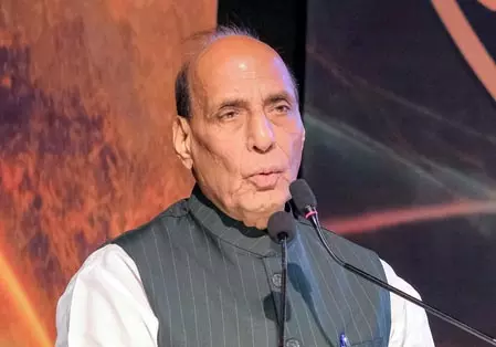 ऑपरेशन सिंदूर की वर्षगांठ पर राजनाथ सिंह ने सेना के शौर्य को किया सलाम, बोले- हमारे सशस्त्र बल हर चुनौती को तैयार ऑपरेशन सिंदूर की वर्षगांठ पर राजनाथ सिंह ने सेना के शौर्य को किया सलाम, बोले- हमारे सशस्त्र बल हर चुनौती को तैयार