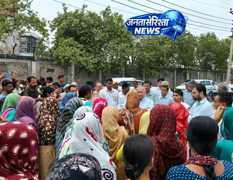 Yamunanagar में फ्लाई ऐश संकट के बीच ग्रामीणों ने पुनर्वास की मांग की Yamunanagar में फ्लाई ऐश संकट के बीच ग्रामीणों ने पुनर्वास की मांग की