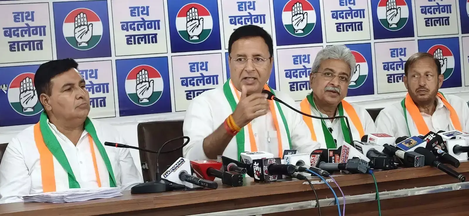 Chandigarh: नगर निगम मतदाता सूची में 17 हजार संदिग्ध नाम Chandigarh: नगर निगम मतदाता सूची में 17 हजार संदिग्ध नाम