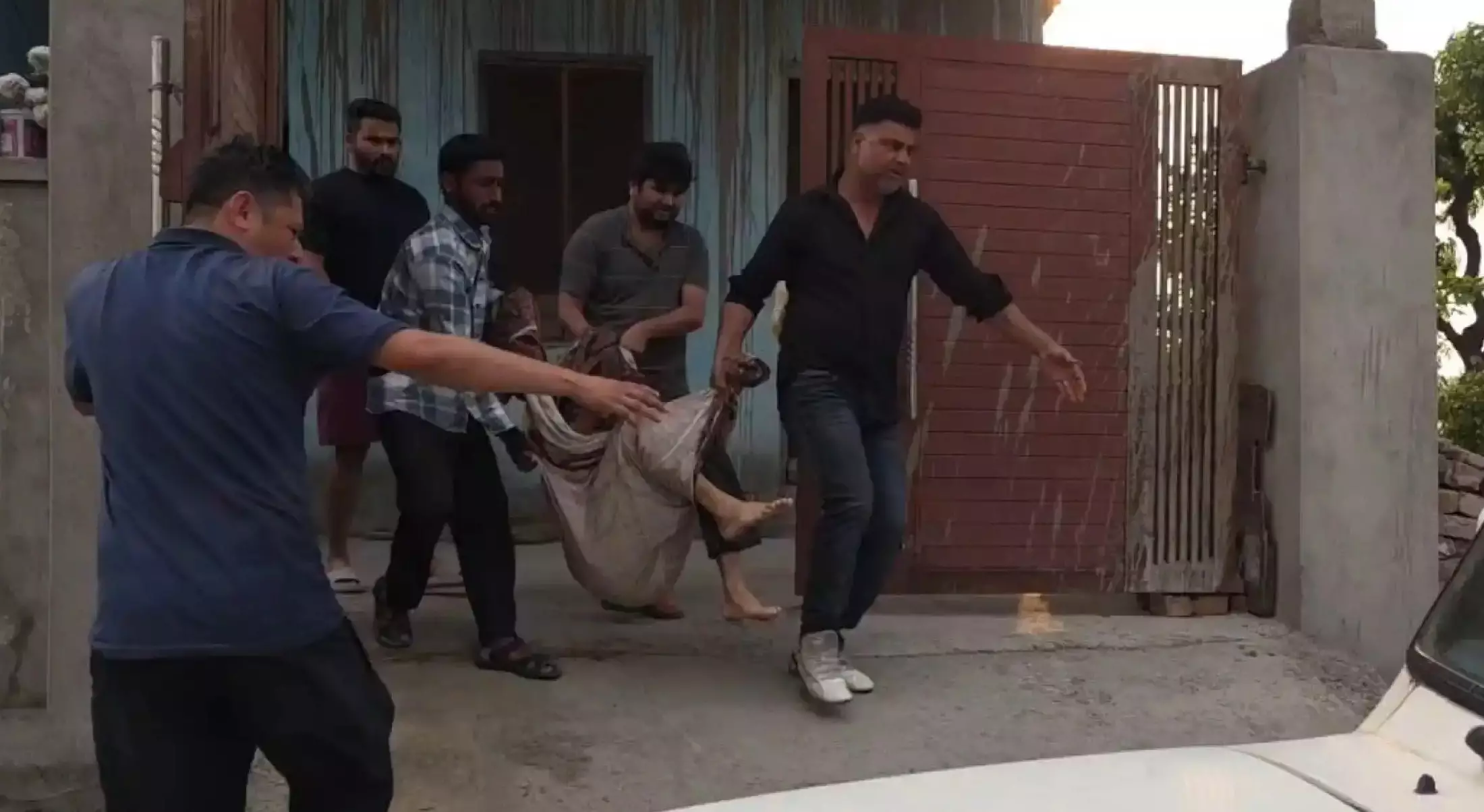 Kathua: दिल दहला देने वाली घटना में किशोर की जान गई Kathua: दिल दहला देने वाली घटना में किशोर की जान गई