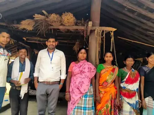जनगणना हुआ नक्सली हिड़मा-देवा के गांव में जनगणना हुआ नक्सली हिड़मा-देवा के गांव में