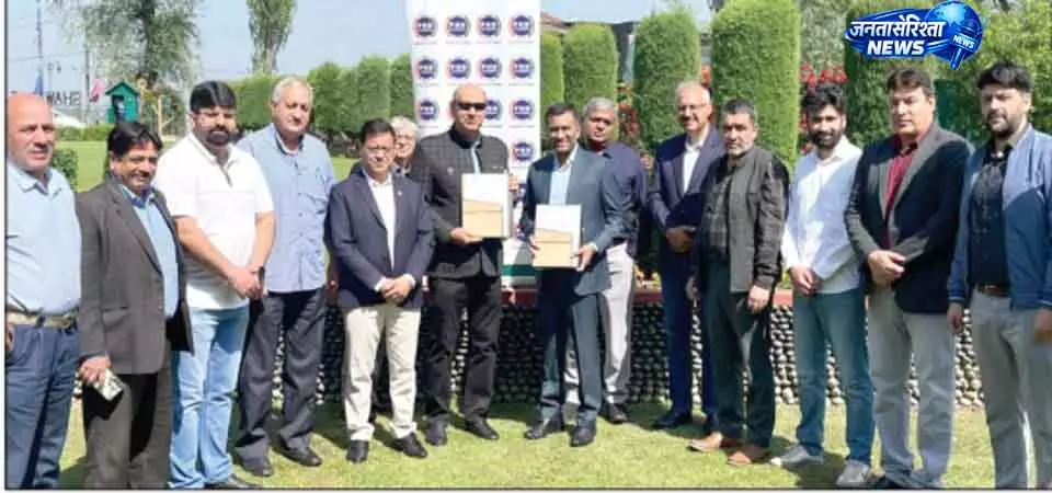PHDCCI कश्मीर और SIDBI ने एंटरप्रेन्योर फाइनेंसिंग बढ़ाने MoU किया साइन PHDCCI कश्मीर और SIDBI ने एंटरप्रेन्योर फाइनेंसिंग बढ़ाने MoU किया साइन