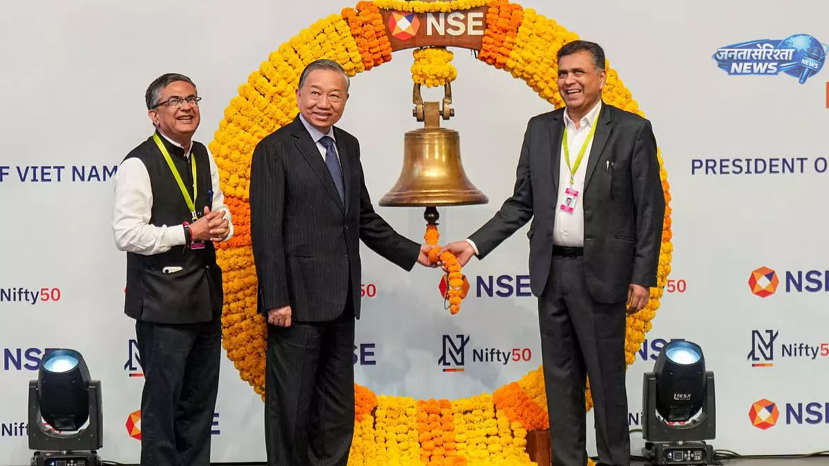 वियतनाम के राष्ट्रपति टो लैम मुंबई पहुंचे, NSE दौरे में आर्थिक सहयोग पर जोर वियतनाम के राष्ट्रपति टो लैम मुंबई पहुंचे, NSE दौरे में आर्थिक सहयोग पर जोर