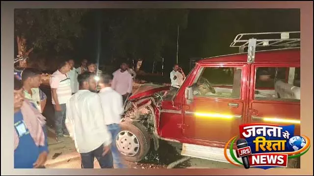 शादी से लौटते समय हादसे में 2 लोग गंभीर रूप से घायल शादी से लौटते समय हादसे में 2 लोग गंभीर रूप से घायल