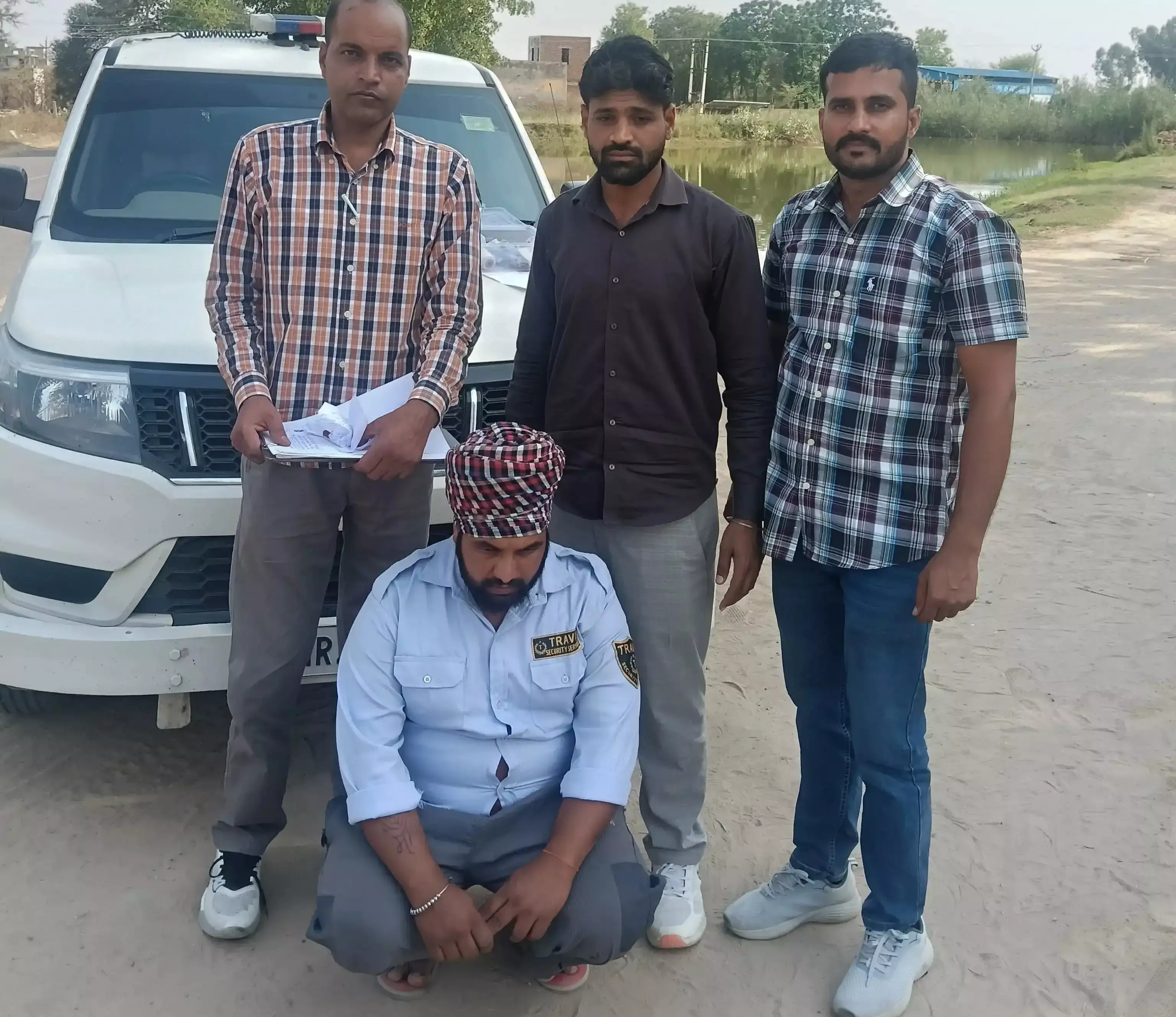 Sirsa: पांच तस्करों की गिरफ्तारी से हड़कंप Sirsa: पांच तस्करों की गिरफ्तारी से हड़कंप