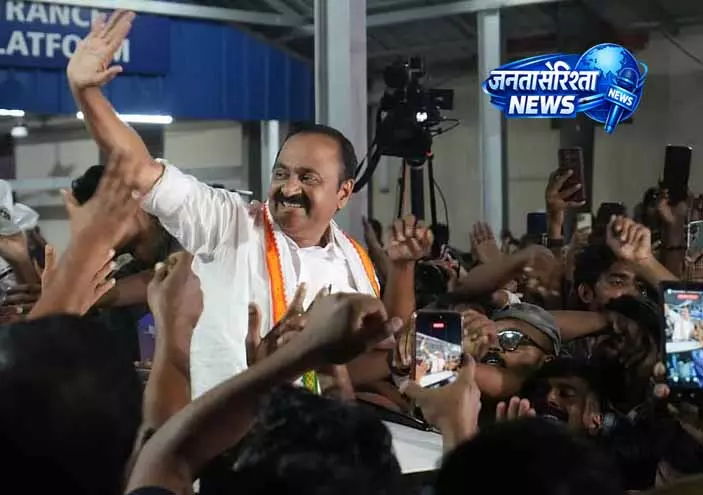 Kerala Elections 2026: वी डी सतीशन को कला, सिनेमा और खेल जगत से समर्थन Kerala Elections 2026: वी डी सतीशन को कला, सिनेमा और खेल जगत से समर्थन