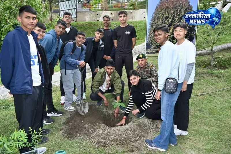 शिमला में RIMC छात्रों की पर्यावरण जागरूकता अभियान शिमला में RIMC छात्रों की पर्यावरण जागरूकता अभियान