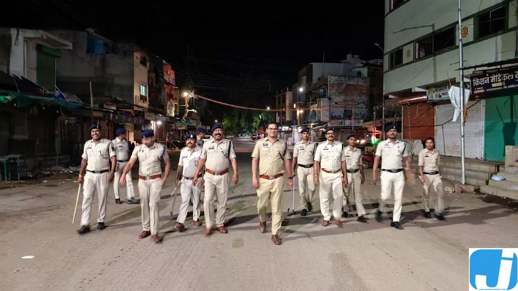 केसीजी पुलिस का कॉम्बिंग गश्त अभियान, बदमाशों वारंटियों एवं संदिग्धों के विरुद्ध विशेष कार्यवाही केसीजी पुलिस का कॉम्बिंग गश्त अभियान, बदमाशों वारंटियों एवं संदिग्धों के विरुद्ध विशेष कार्यवाही