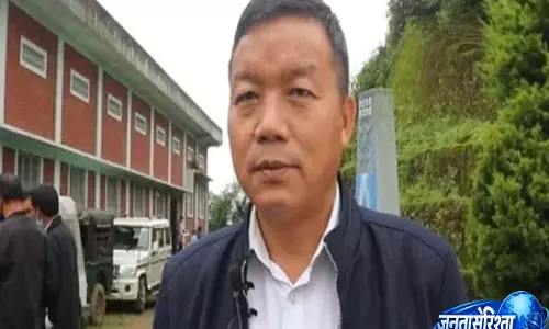 Manipur: MLA ने कामजोंग बॉर्डर गांव हमले में बाहरी लोगों को दोषी ठहराया Manipur: MLA ने कामजोंग बॉर्डर गांव हमले में बाहरी लोगों को दोषी ठहराया