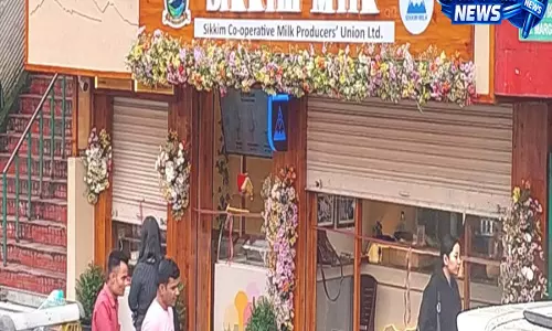 Sikkim: एमजी मार्ग, गंगटोक में सिक्किम मिल्क आउटलेट का भव्य उद्घाटन Sikkim: एमजी मार्ग, गंगटोक में सिक्किम मिल्क आउटलेट का भव्य उद्घाटन