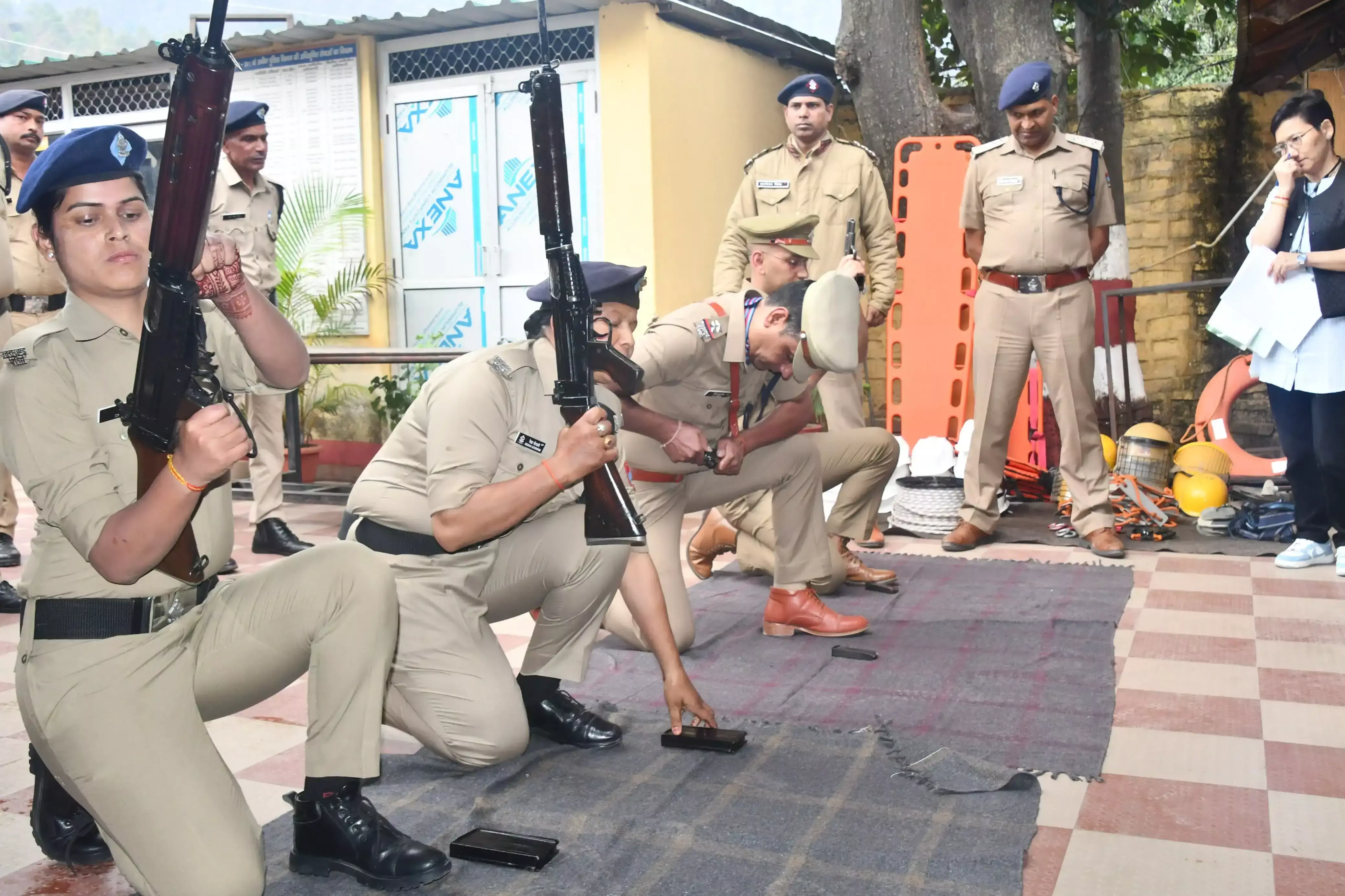Nainital: पुलिसकर्मियों के उत्कृष्ट प्रदर्शन की सराहना Nainital: पुलिसकर्मियों के उत्कृष्ट प्रदर्शन की सराहना